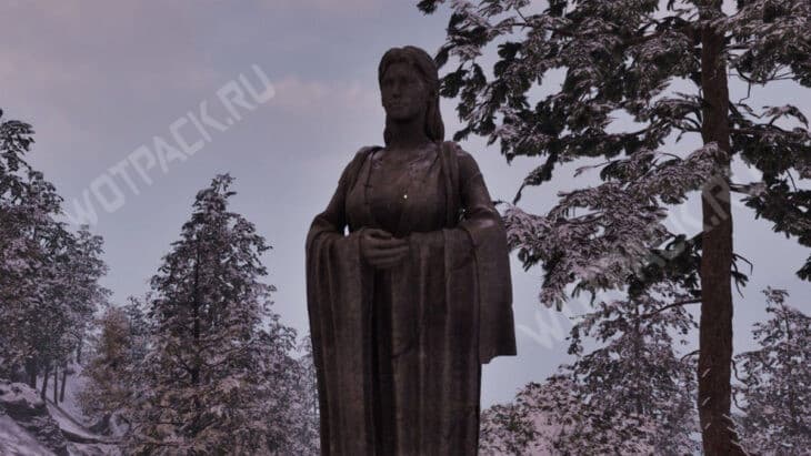 Статуя Намиры на фоне зимнего леса