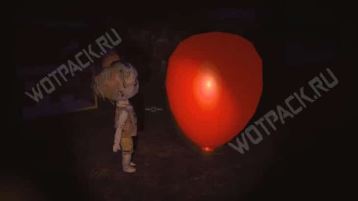 Именинник перед шариком