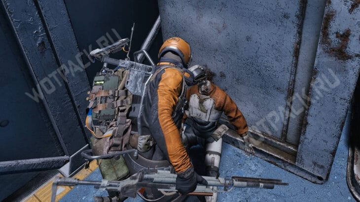 Обыск тела андроида в Стелла Монтис