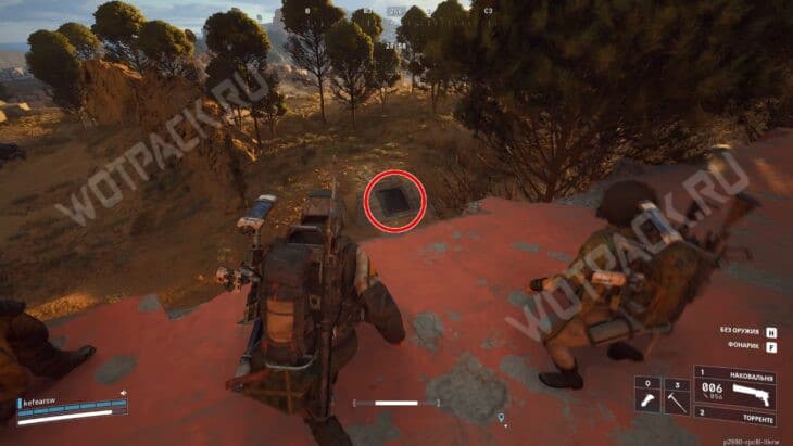 Вид на вход в тайный бункер с крыши зоны отправления