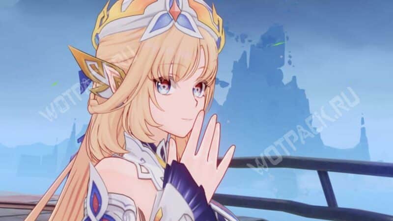 Николь усмехается