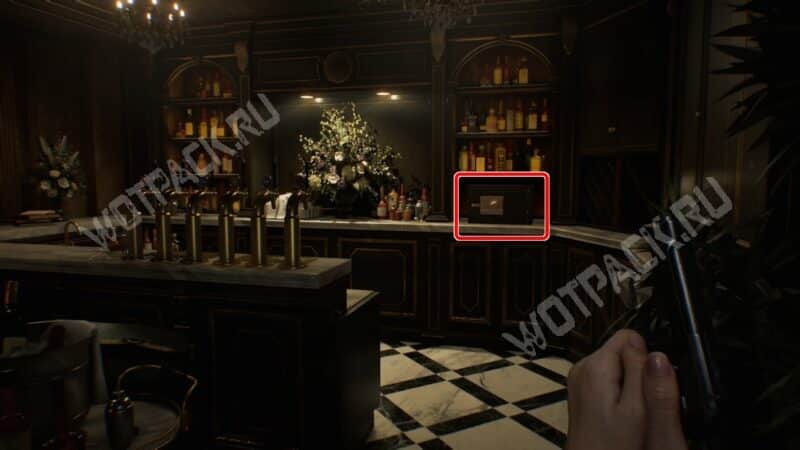 Сейф за барной стойкой