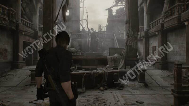 Леон Кеннеди смотрит на руины полицейского участка