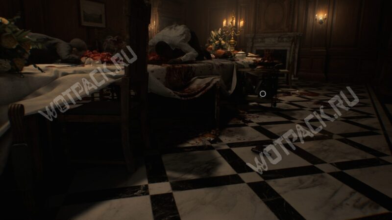 Пистолет на полу в столовой